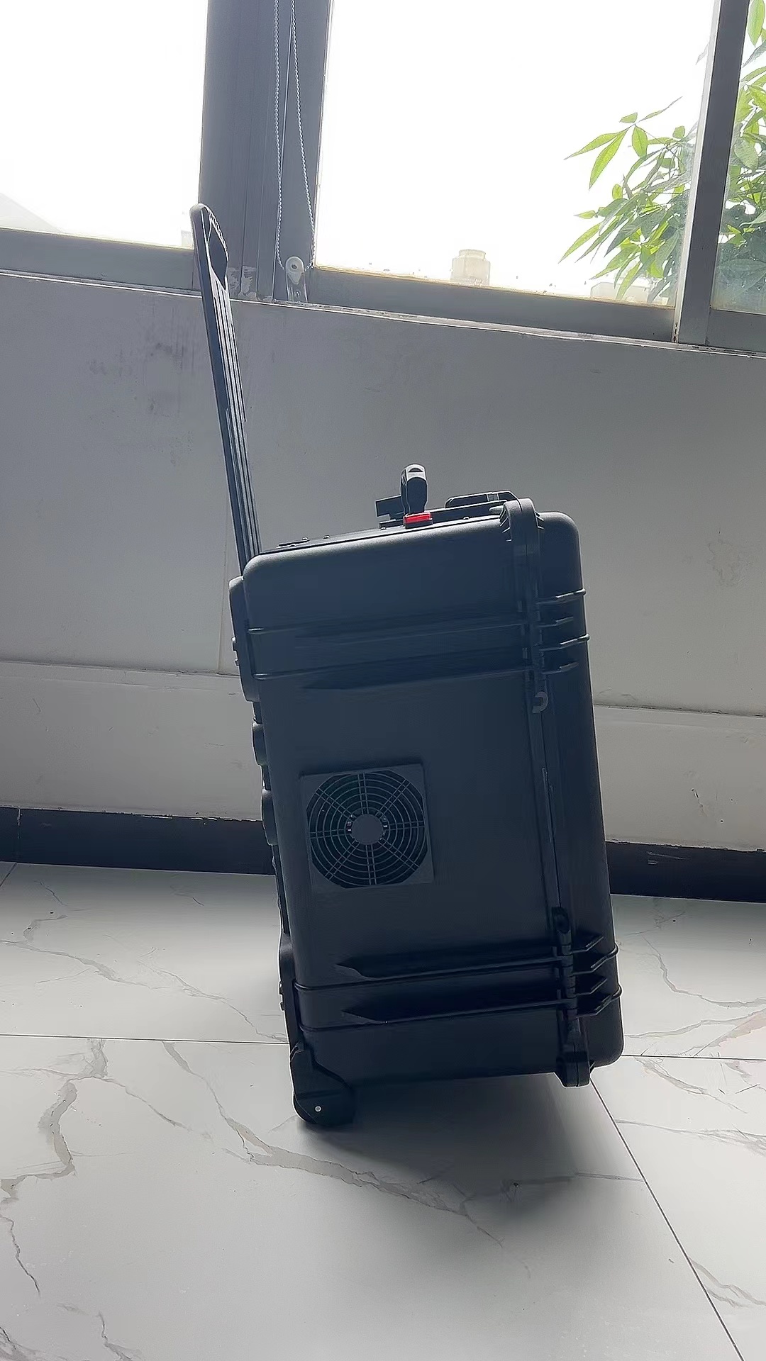 龙口手拉箱型移动通信干扰器